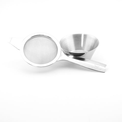 Roestvrijstalen theezeef met lange steel en opvangkom van Mr.MATCHA – premium accessoire voor het bereiden van matcha of losse thee